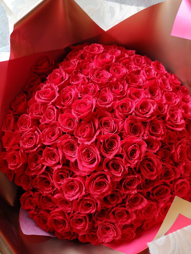 【プリザーブドフラワー】赤バラ108本の花束