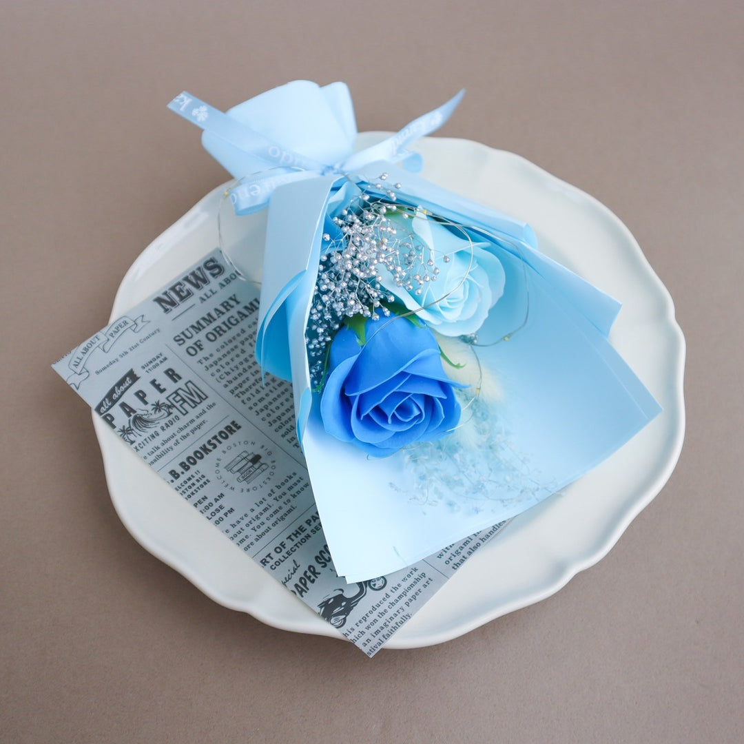 観賞用ソープフラワー:rafulu】LED付2輪BOXブーケ（全2色） – karendo