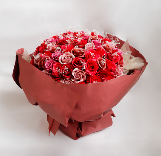 【観賞用ソープフラワー:rafulu】108本レッドローズブーケ