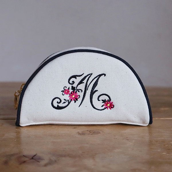 楽天市場】日本製 イニシャル刺繍フラットポーチ (A,C,E,F,H,J,K